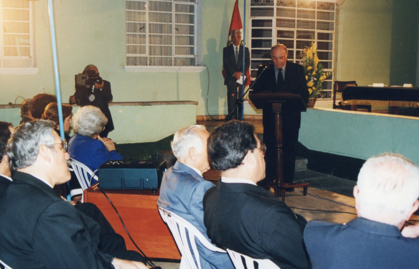 Incorporación del Vicealmirante Luis Giampietri Rojas como Miembro de Número del IEHMP, 23 noviembre 2000