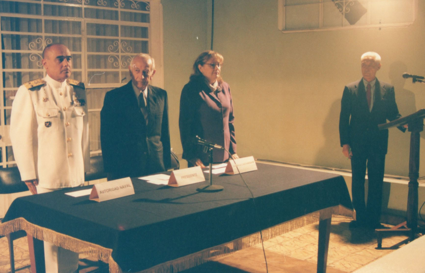 Incorporación como Miembro de Número de la historiadora Alicia Castañeda Martos, 7 noviembre 2001