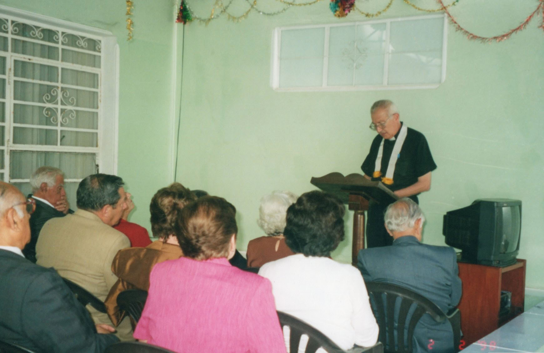 Celebración navideña en el local Institucional de la Av. Salaverry, 19 diciembre 2002