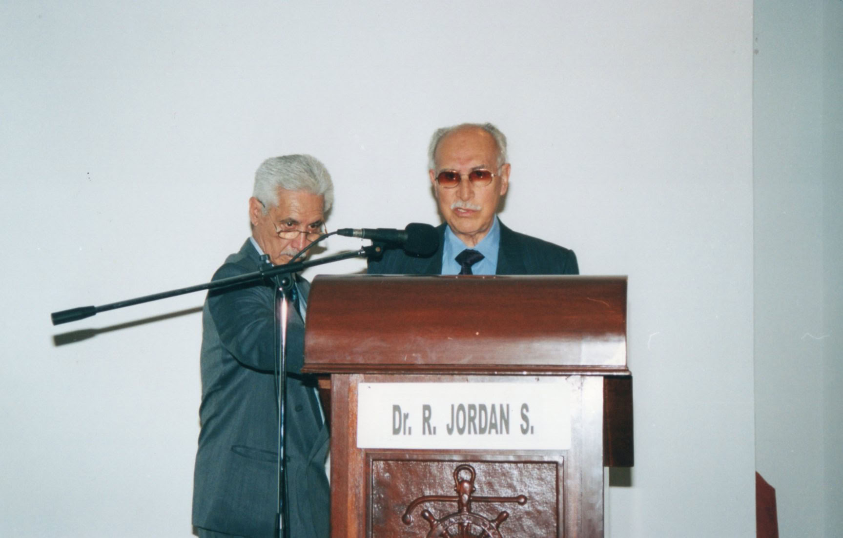 ll Foro Acuicultura: Base para un Plan de Desarrollo, 20 octubre 2004