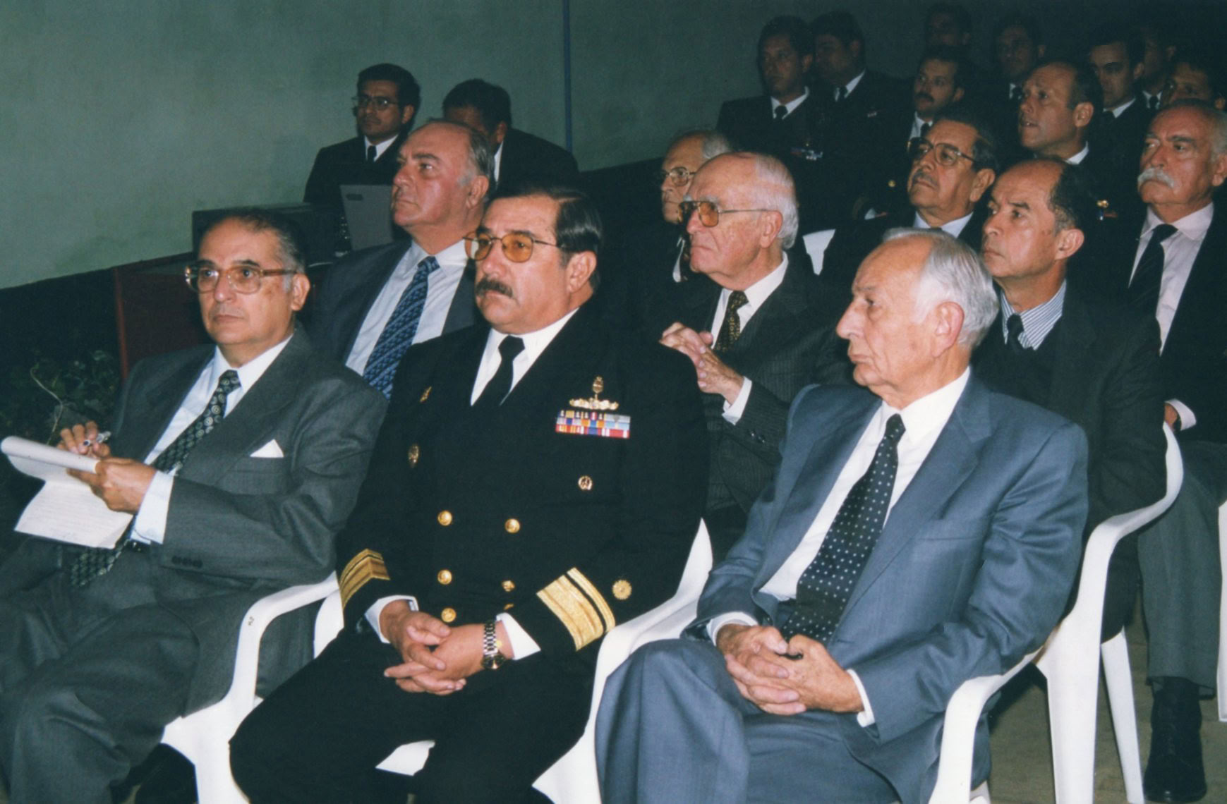 Incorporación del contralmirante Jorge Brousset Barrios como Miembro de Número del IEHMP, 31 mayo 2001