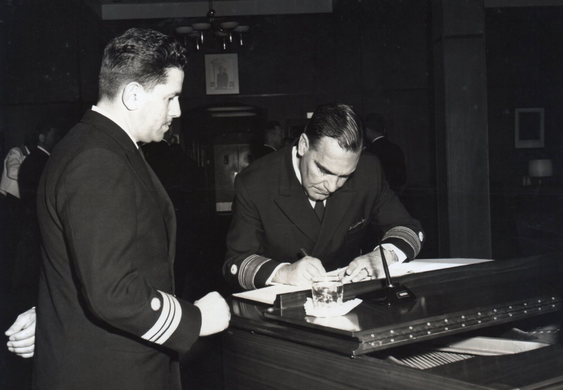 Visita del Director de la Escuela Superior de Guerra Naval contralmirante Federico Salmón de la Jara a la Inter-American Defense College, Washington DC, 16 al 20 de noviembre de 1966. 