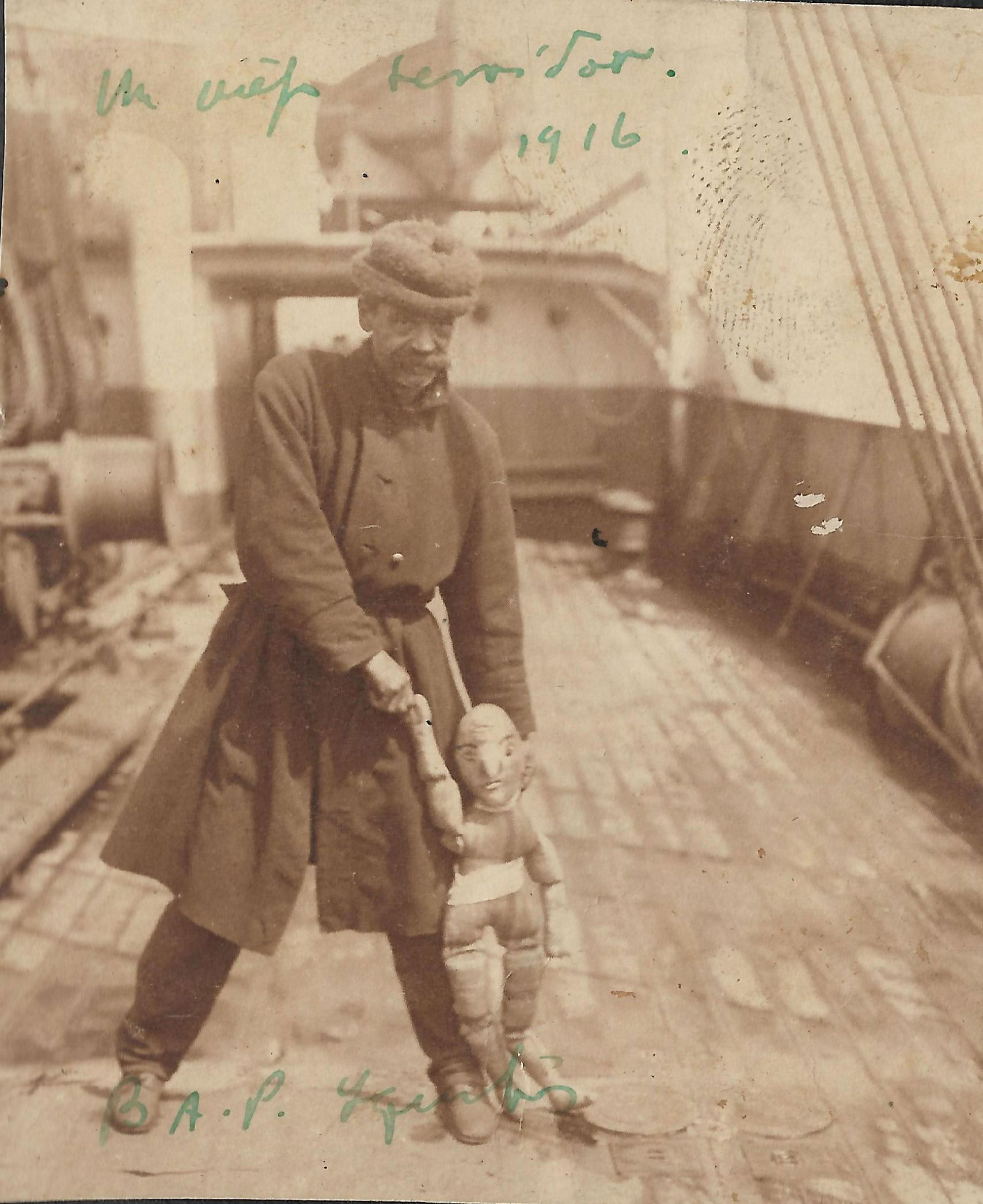 El transporte Iquitos en viaje a Inglaterra y las costas de Estados Unidos y de la América del Sur en el Atlántico. 1916