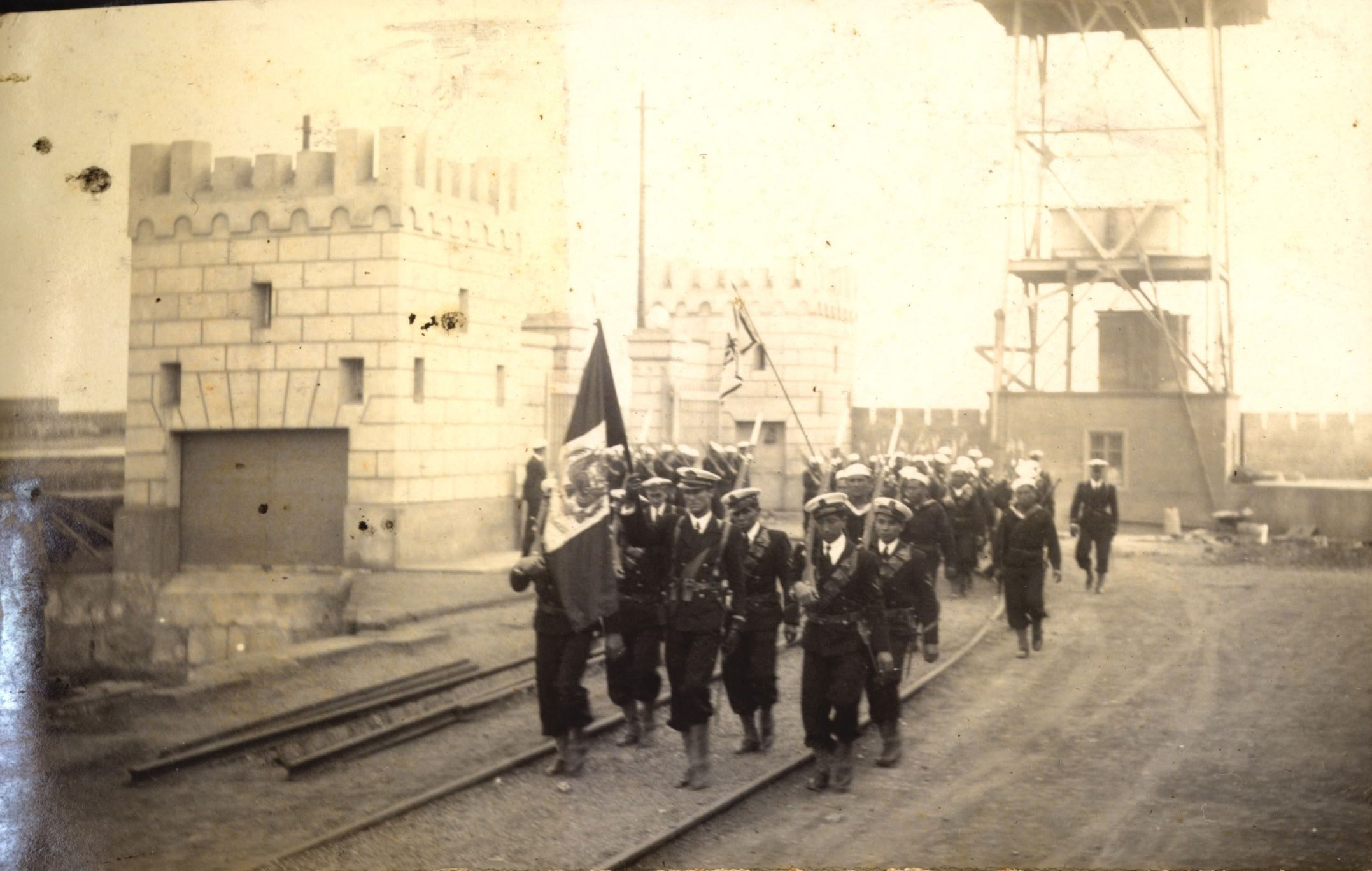Escolta de la Escuela Naval del Perú y batallón de personal subalterno, c. 1938