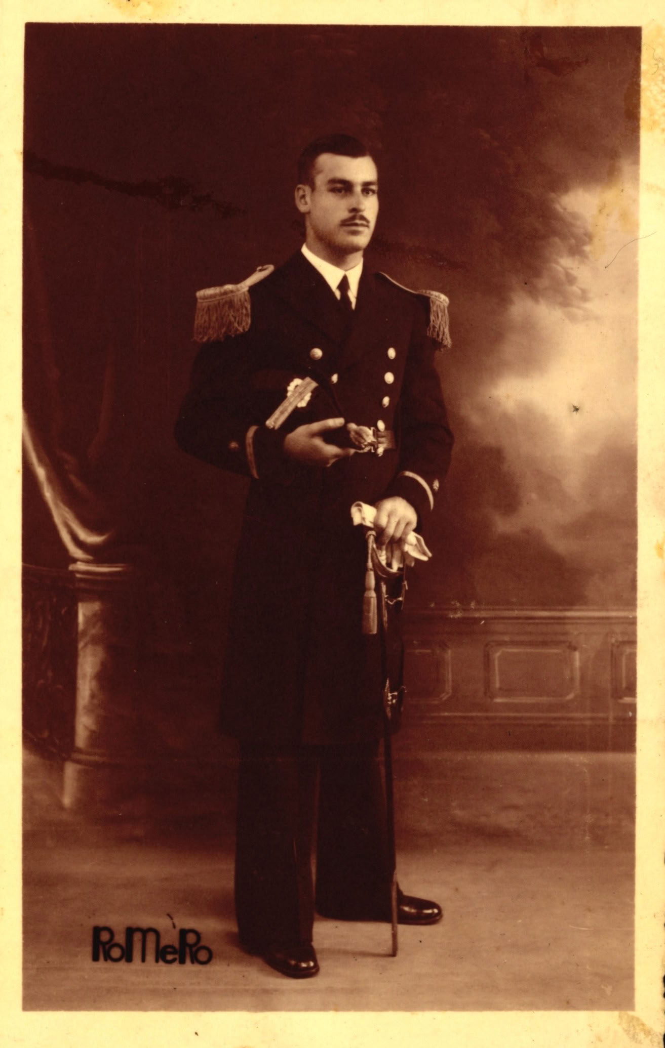 Alférez de fragata Víctor Romero Valdivia, 1936