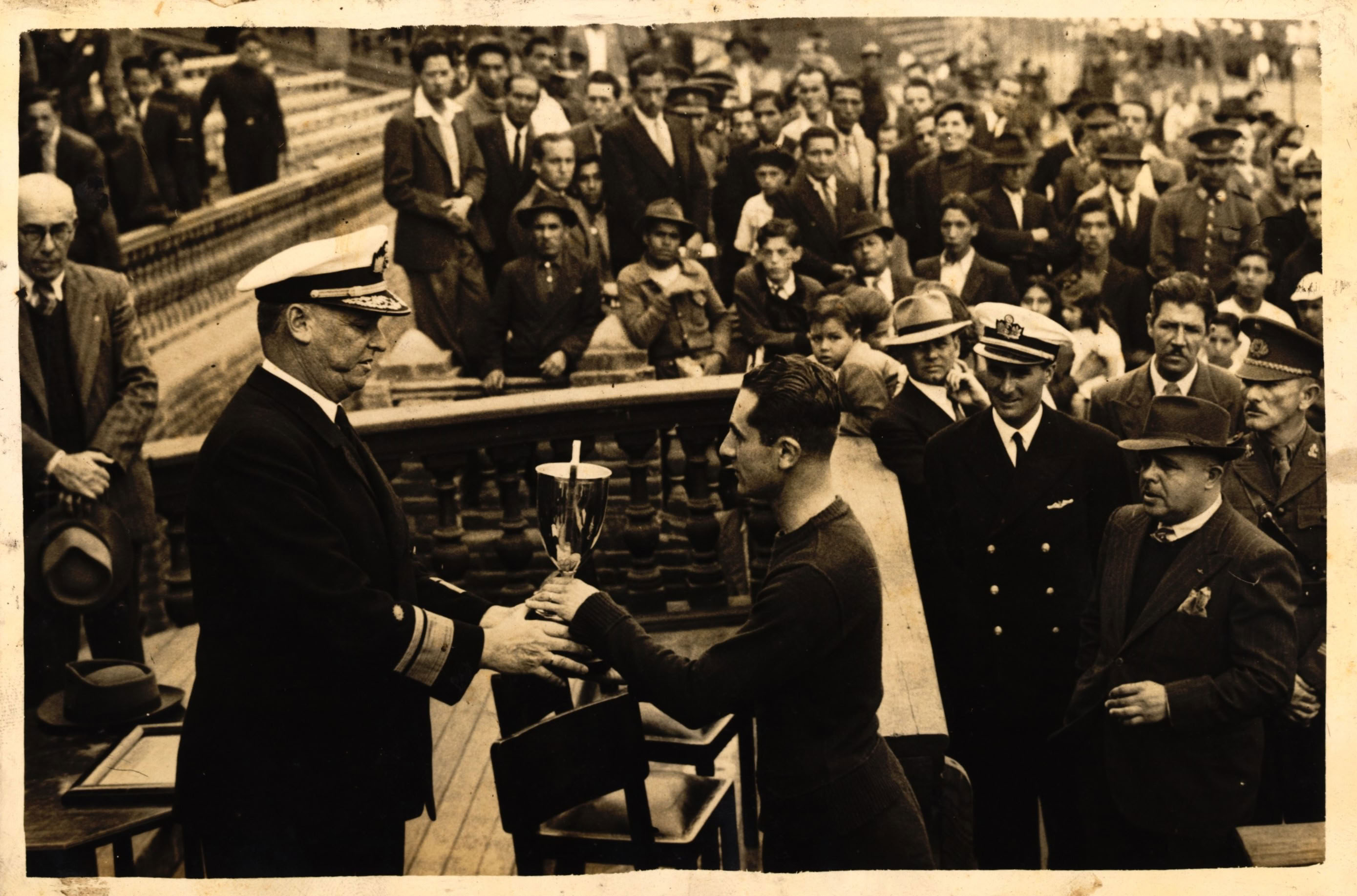Contralmirante Roque Saldías, Director de la Escuela Naval, c. 1943