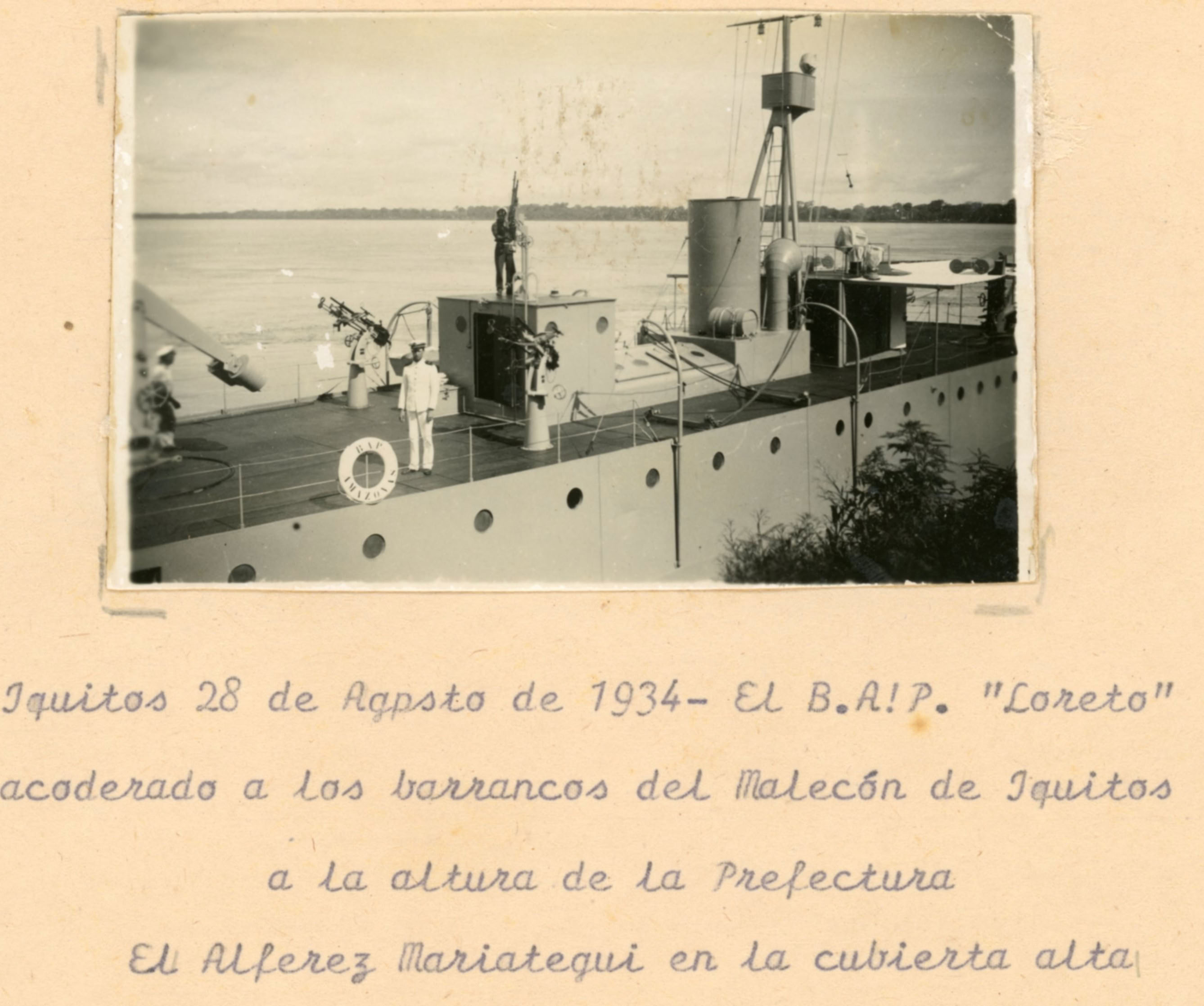 El BAP Loreto acoderado en el malecón Iquitos, 28 de agosto de 1934